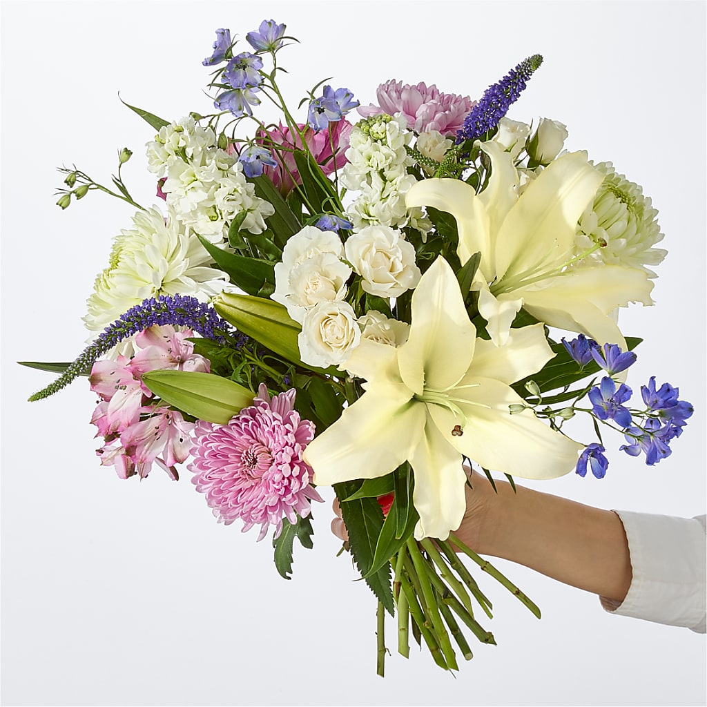 Winter Celebration Bouquet – Sammy Wammy Floral, Montgomery IL