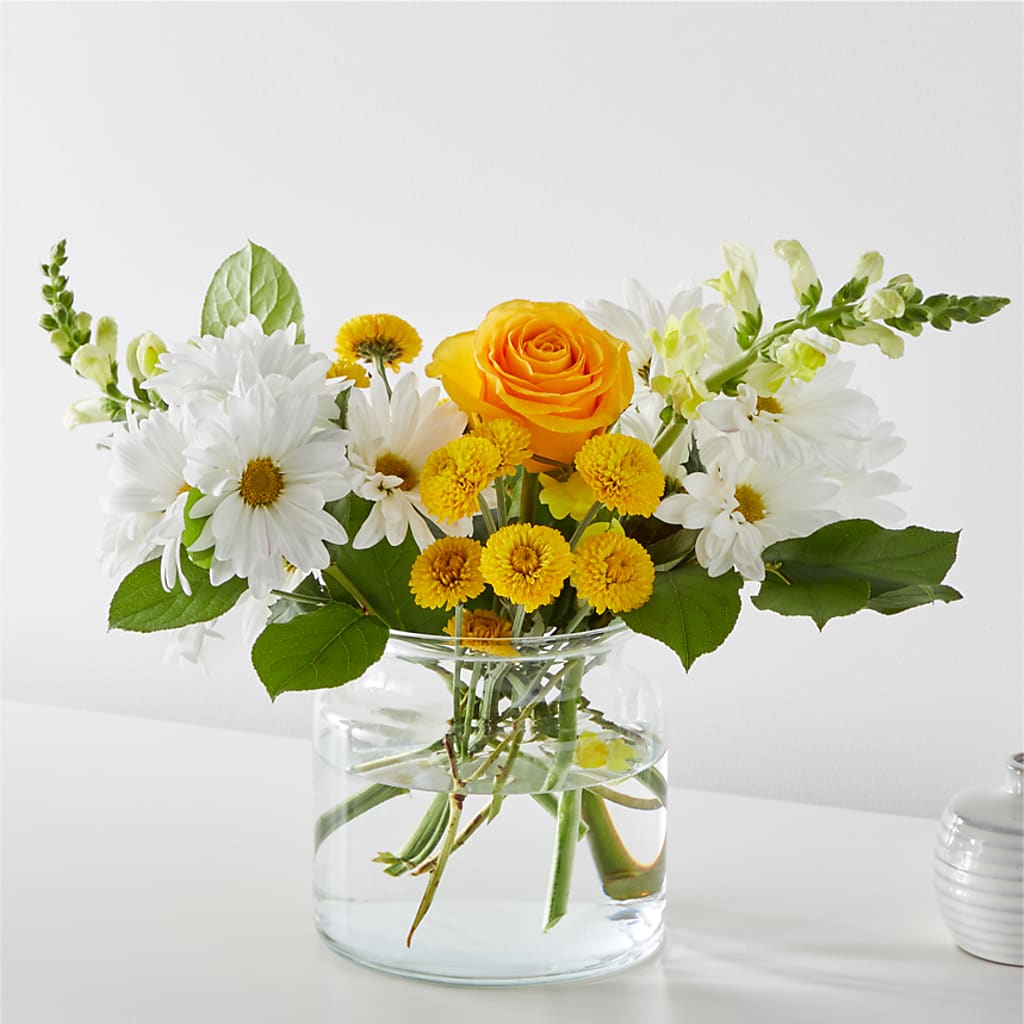 Sun Salutation Bouquet – Sammy Wammy Floral, Montgomery IL