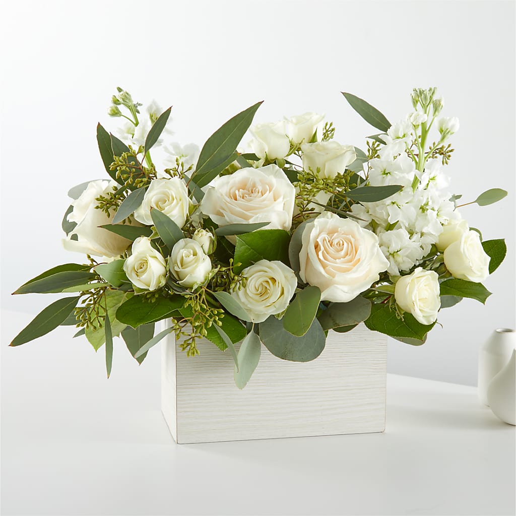 Fresh Linen Box Bouquet – Sammy Wammy Floral, Montgomery IL