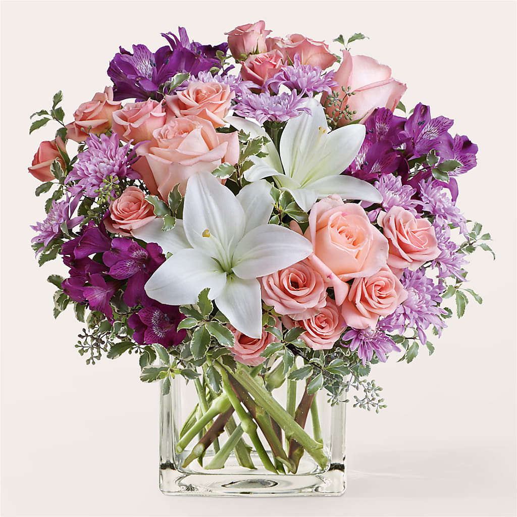 Mani Pedi Bouquet – Sammy Wammy Floral, Montgomery IL