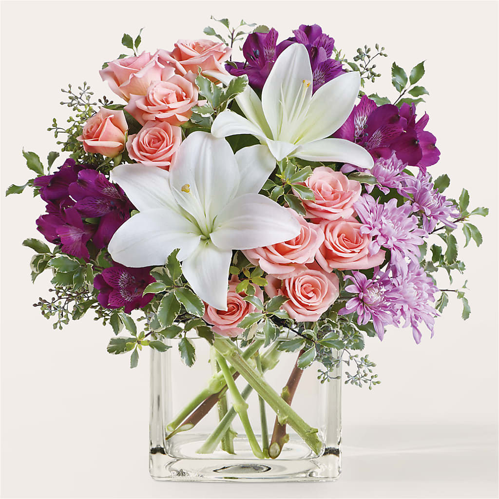Mani Pedi Bouquet – Sammy Wammy Floral, Montgomery IL