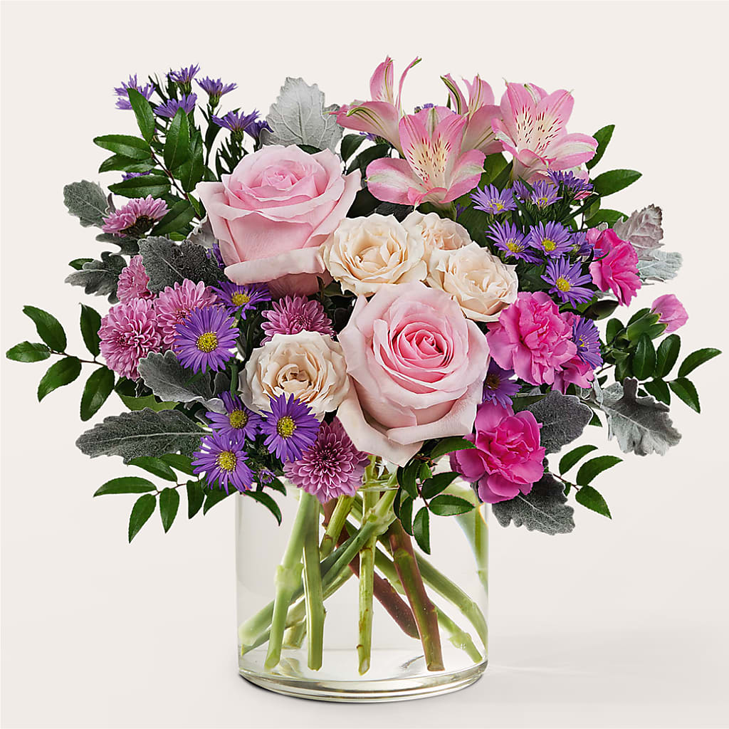 Light as a Feather Bouquet – Sammy Wammy Floral, Montgomery IL
