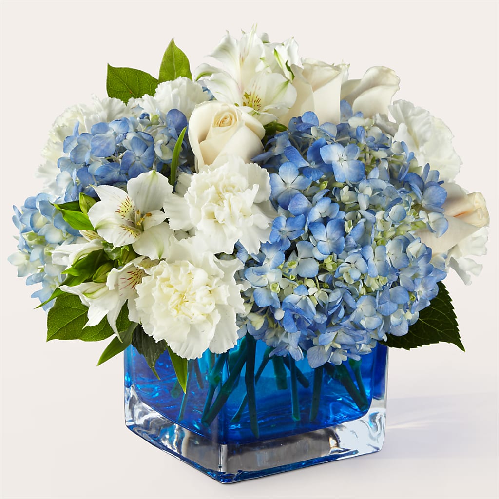 Soothing Waters Bouquet – Sammy Wammy Floral, Montgomery IL