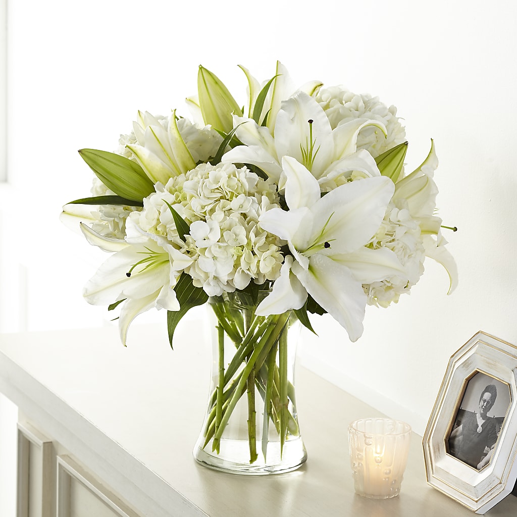 Compassionate Lily Bouquet – Sammy Wammy Floral, Montgomery IL
