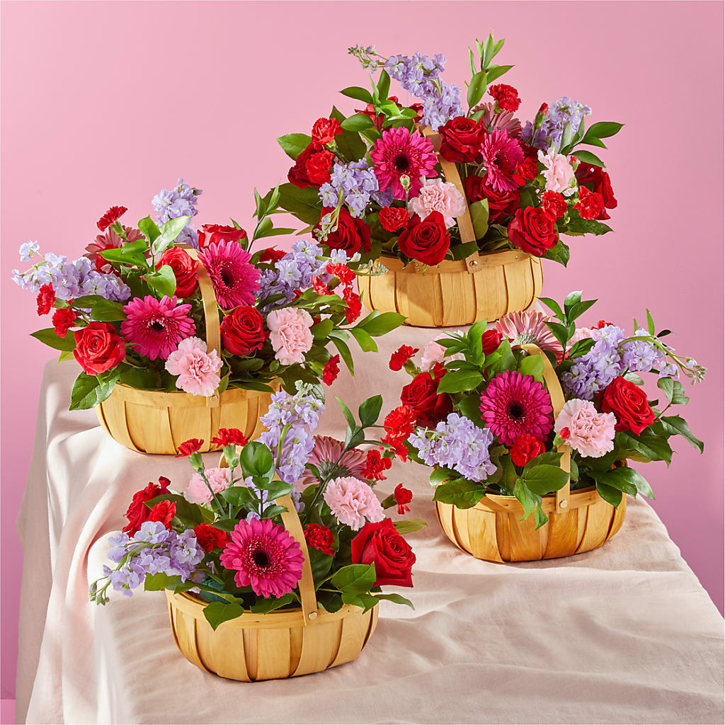 Pink Picnic Basket – Sammy Wammy Floral, Montgomery IL
