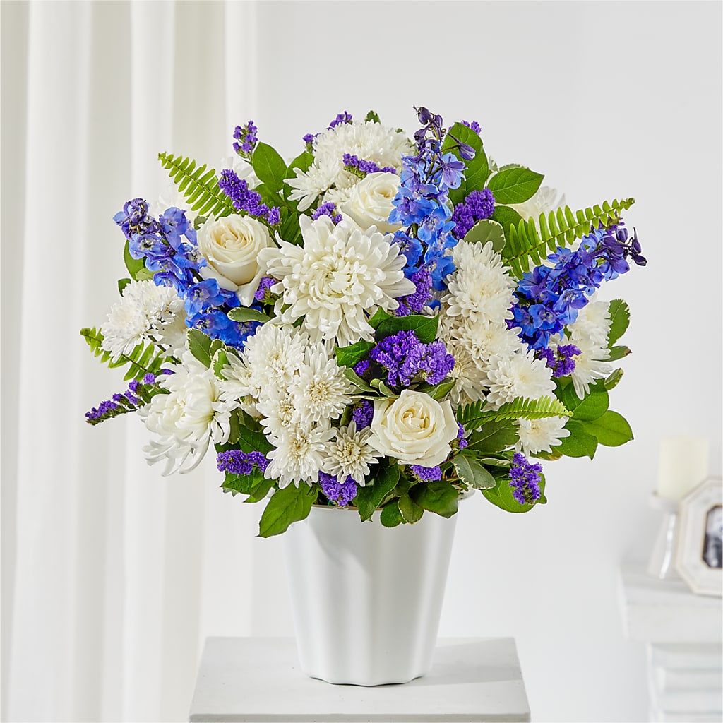 Hold Dear Tabletop Basket – Sammy Wammy Floral, Montgomery IL