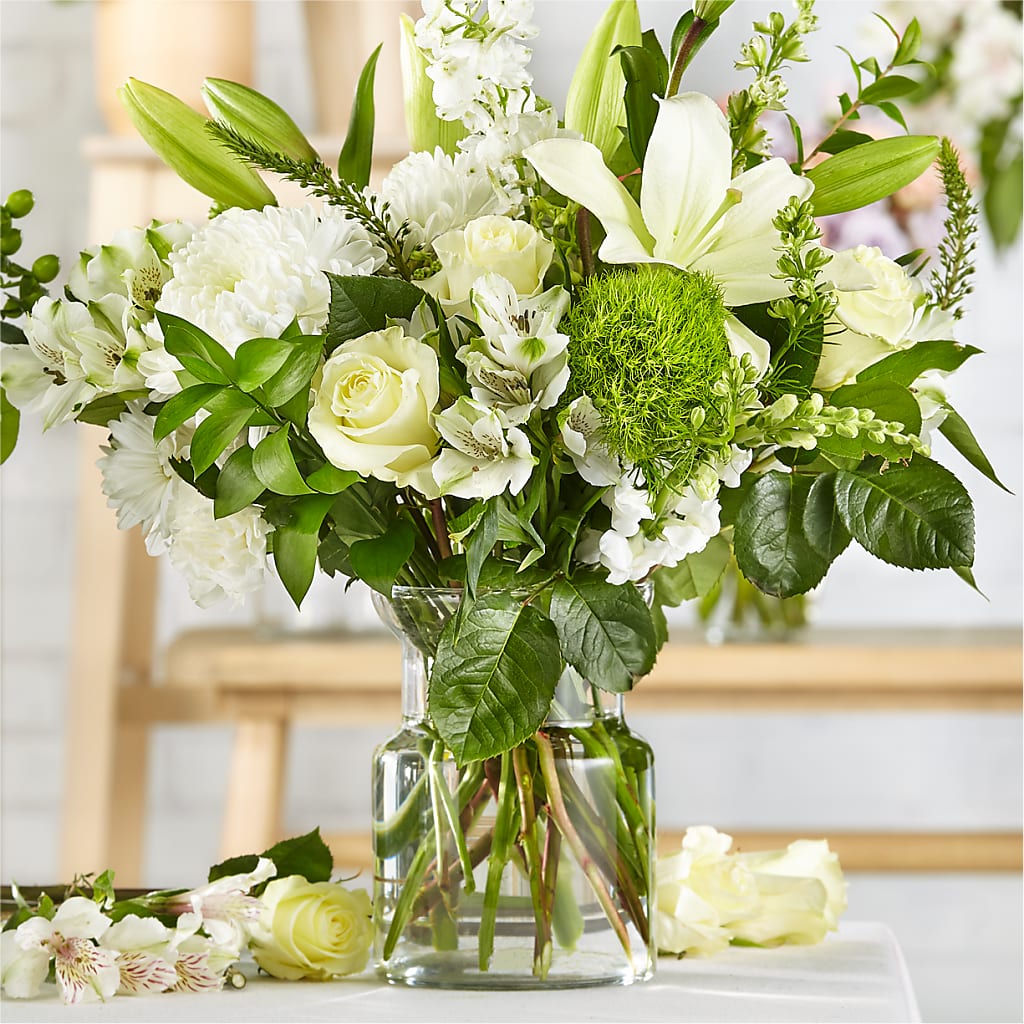 Classic Ivory – A Florist Original – Sammy Wammy Floral, Montgomery IL