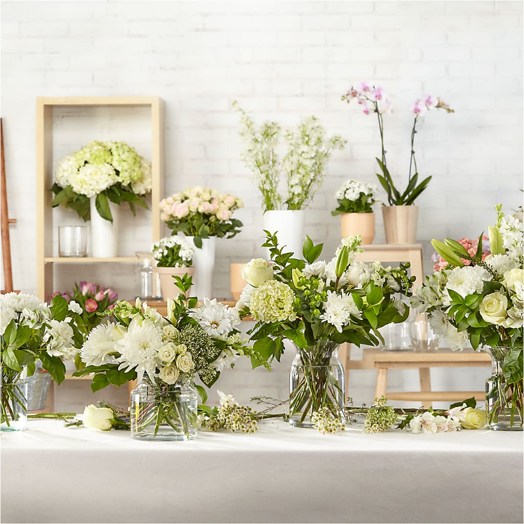 Classic Ivory – A Florist Original – Sammy Wammy Floral, Montgomery IL