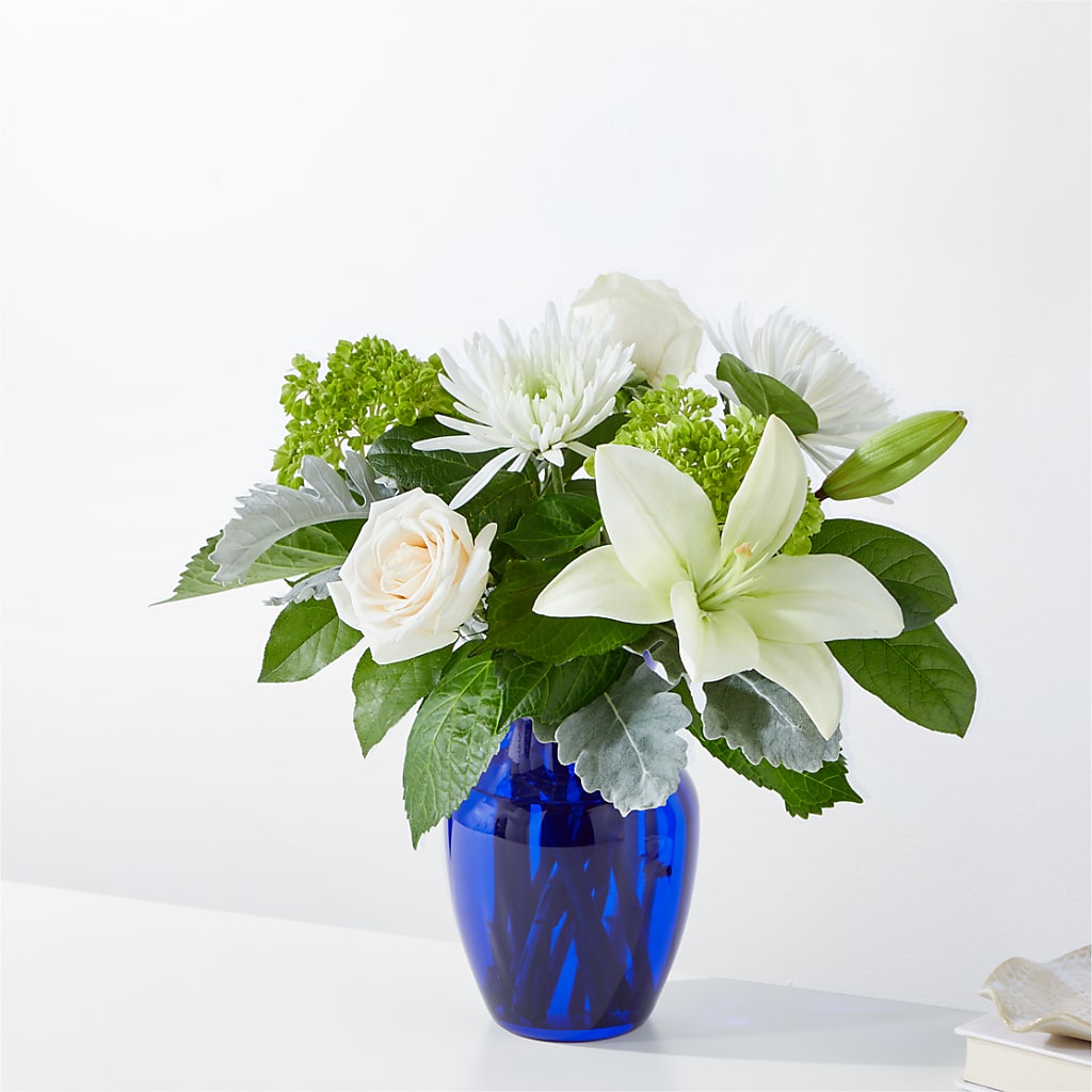 Snowy Dreams Bouquet – Sammy Wammy Floral, Montgomery IL