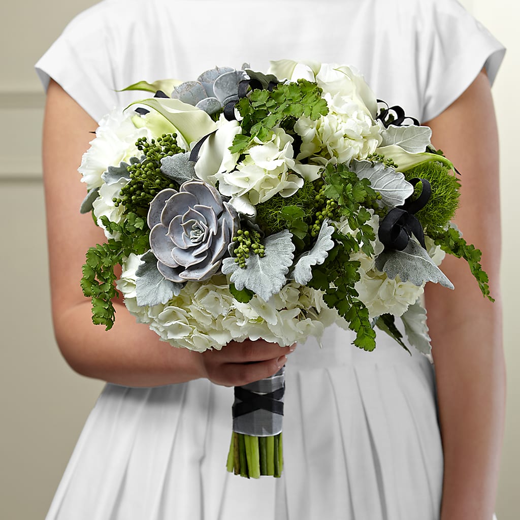 Sweet Innocence Bouquet – Sammy Wammy Floral, Montgomery IL