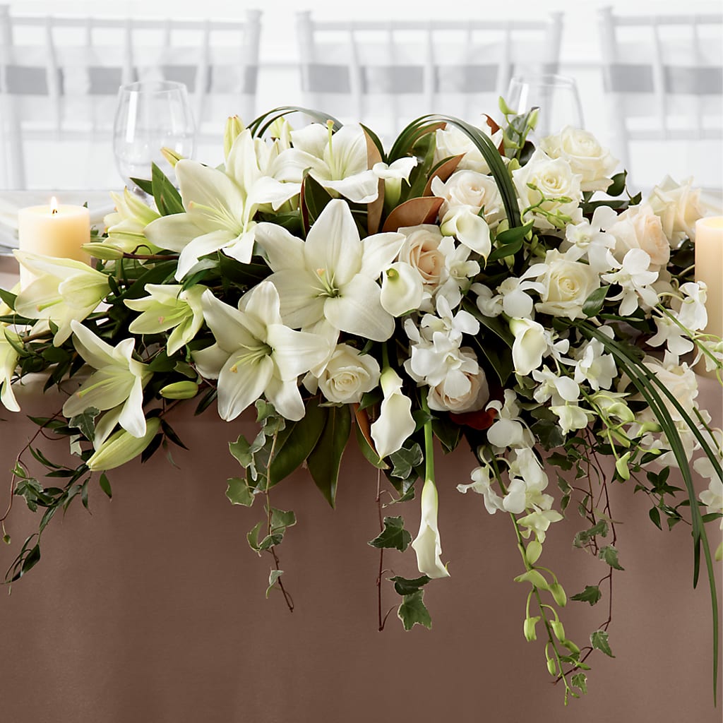 White Linen Arrangement – Sammy Wammy Floral, Montgomery IL
