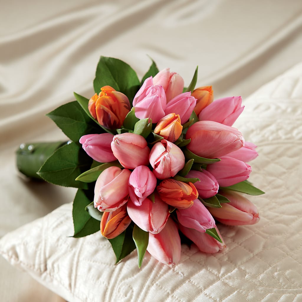 Embraceable Bouquet – Sammy Wammy Floral, Montgomery IL