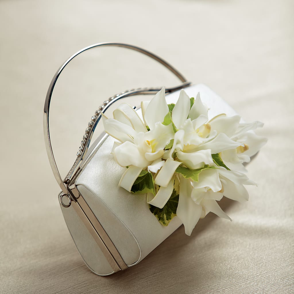 White Purse Decor – Sammy Wammy Floral, Montgomery IL