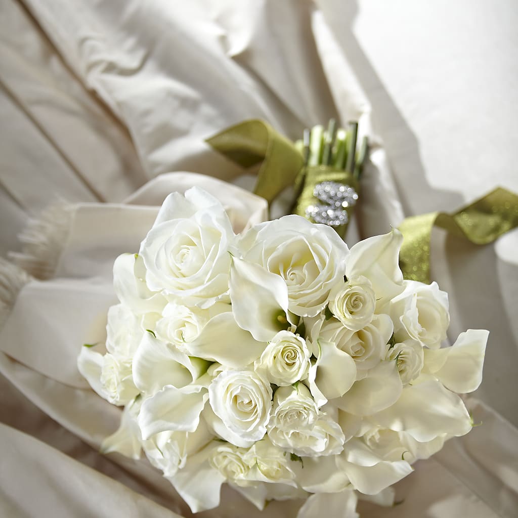 Serene Highness Bouquet – Sammy Wammy Floral, Montgomery IL
