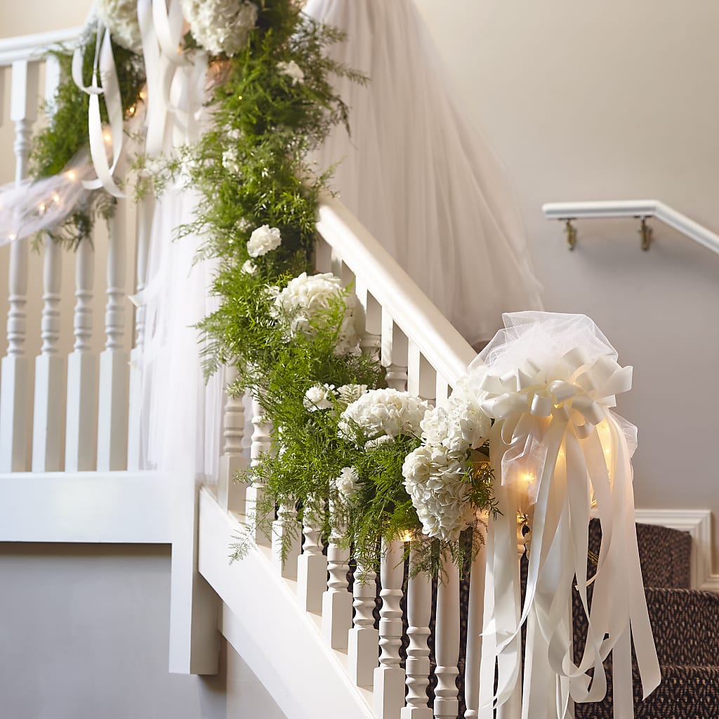 Champagne Dreams Garland – Sammy Wammy Floral, Montgomery IL