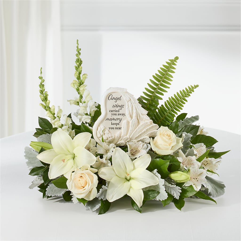 Holding You Close Arrangement –  Sammy Wammy Floral, Montgomery IL
