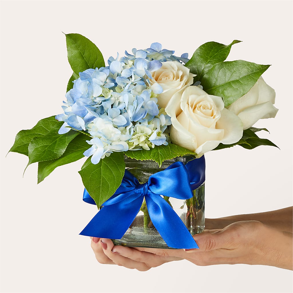 Sky Blue Delight Bouquet –  Sammy Wammy Floral, Montgomery IL