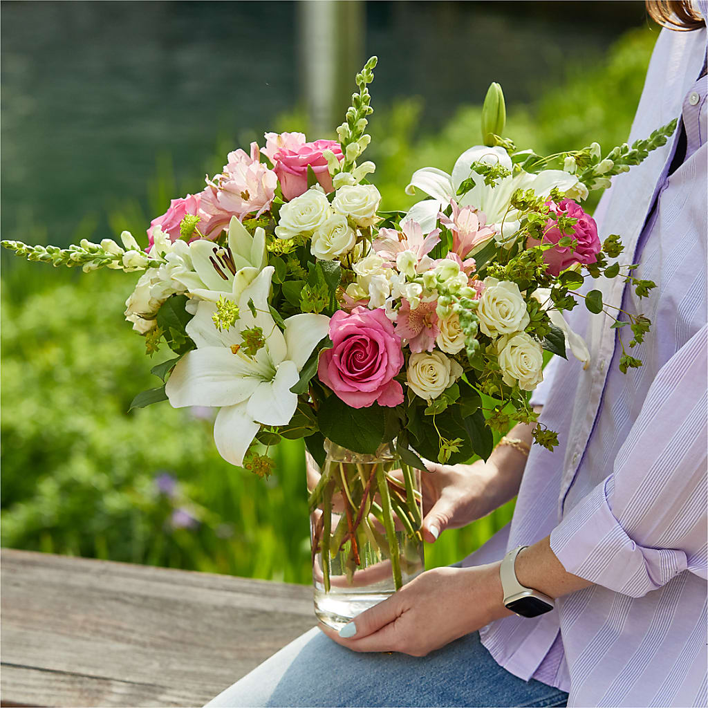 Fondly Bouquet –  Sammy Wammy Floral, Montgomery IL