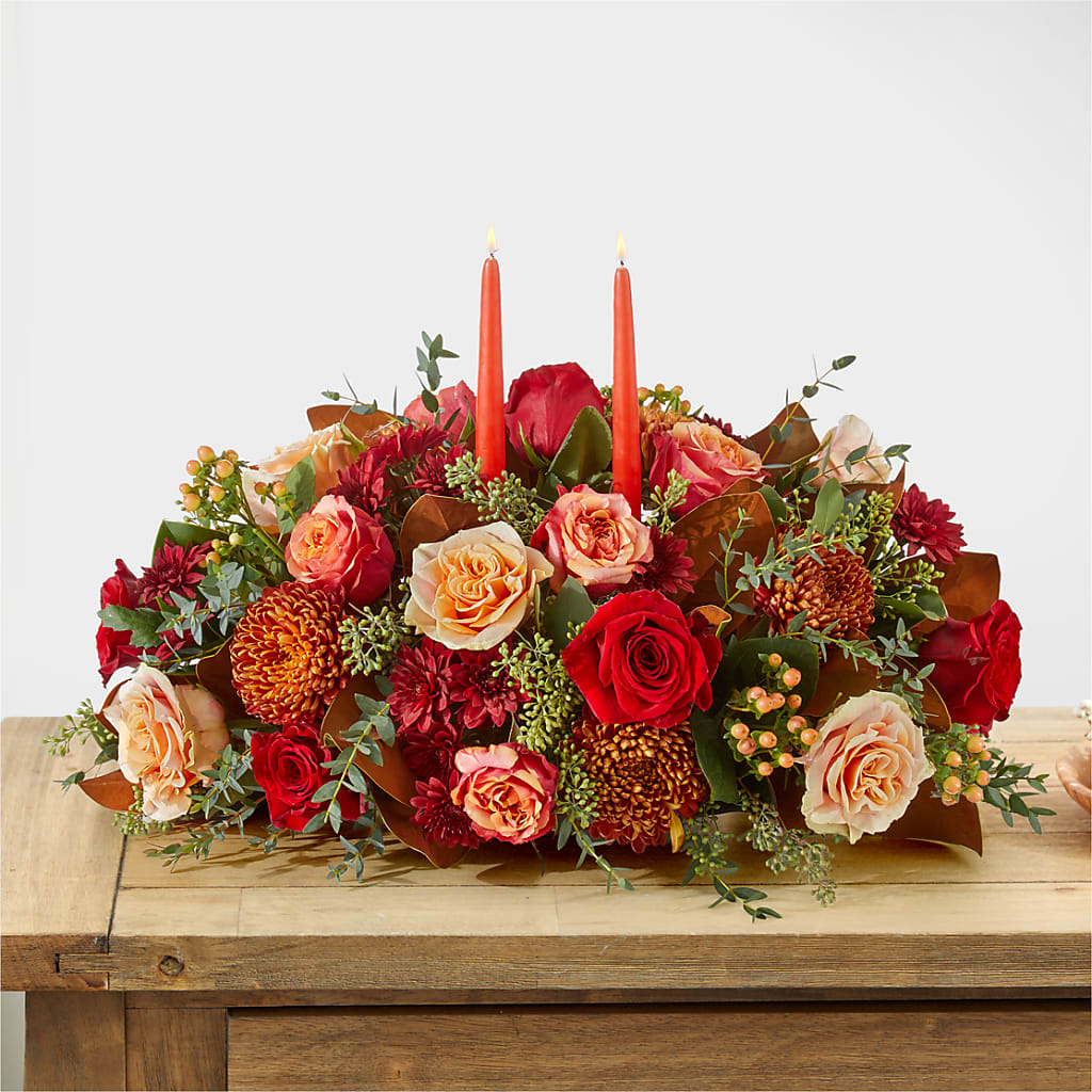 Gather Near Centerpiece –  Sammy Wammy Floral, Montgomery IL