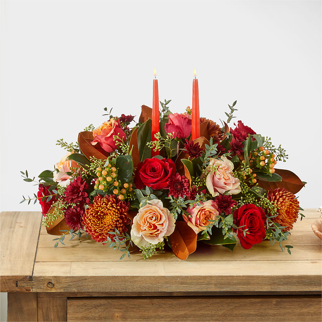 Gather Near Centerpiece –  Sammy Wammy Floral, Montgomery IL